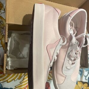 Vans women’s 8 sport low in Ballet pink
